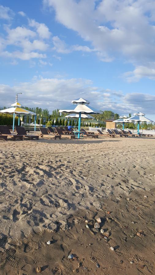 Karven Four Seasons Hotel Chon-Sary-Oy Buitenkant foto
