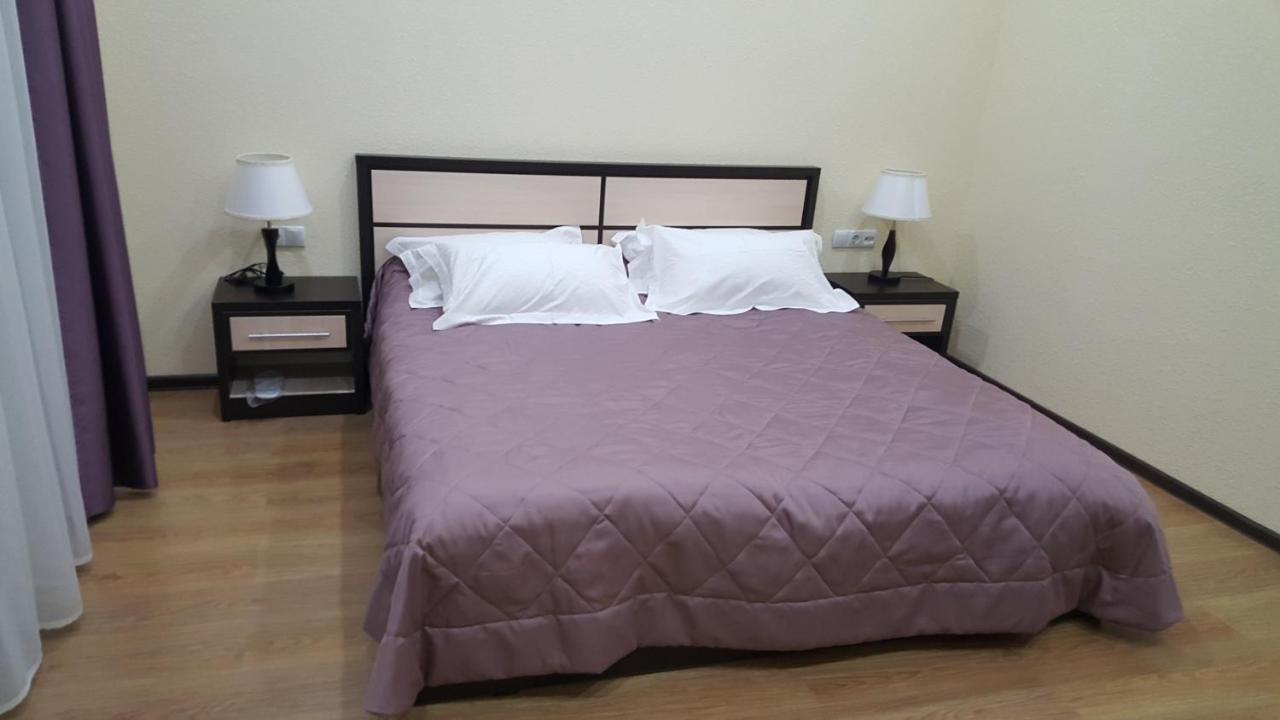 Karven Four Seasons Hotel Chon-Sary-Oy Buitenkant foto
